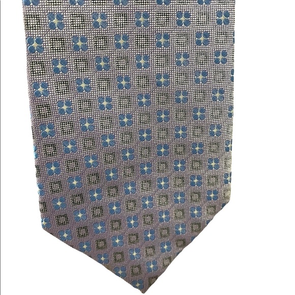 IZOD Lavender Tie - Picture 5 of 7